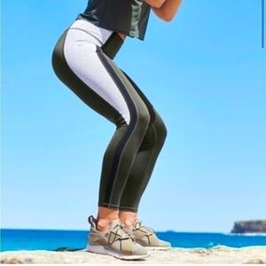 Athleta Colorblock Contender 7/8 Length Tight Green White Womens Leggings